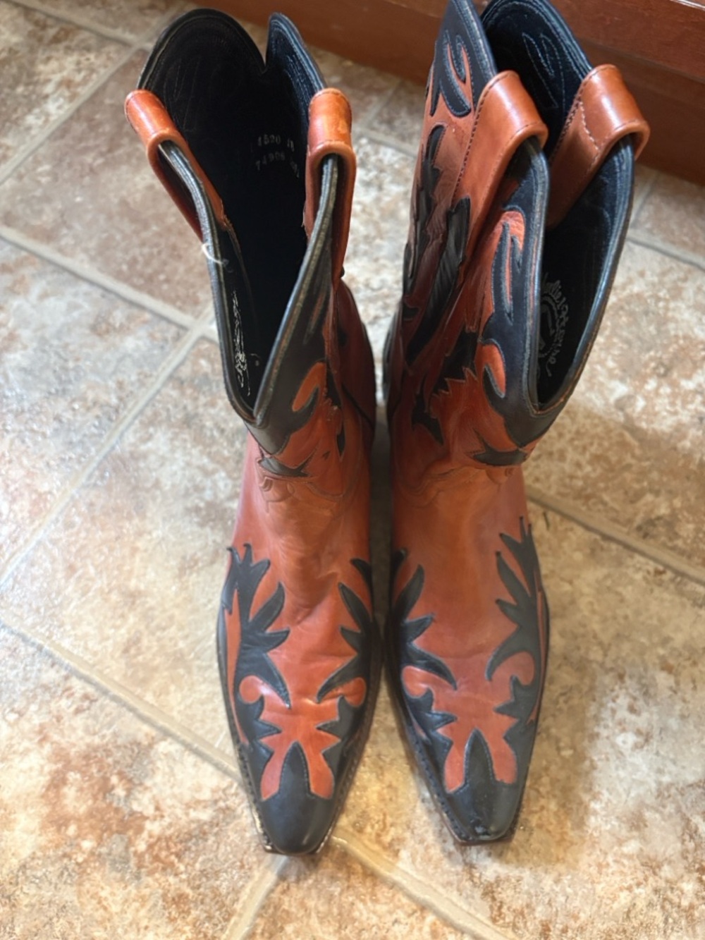 Women’s Tan and Black Western Embroidered Heeled Boots - Picture 2 of 8